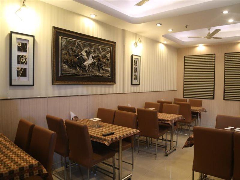 Hotel Aster Inn New Delhi Kültér fotó